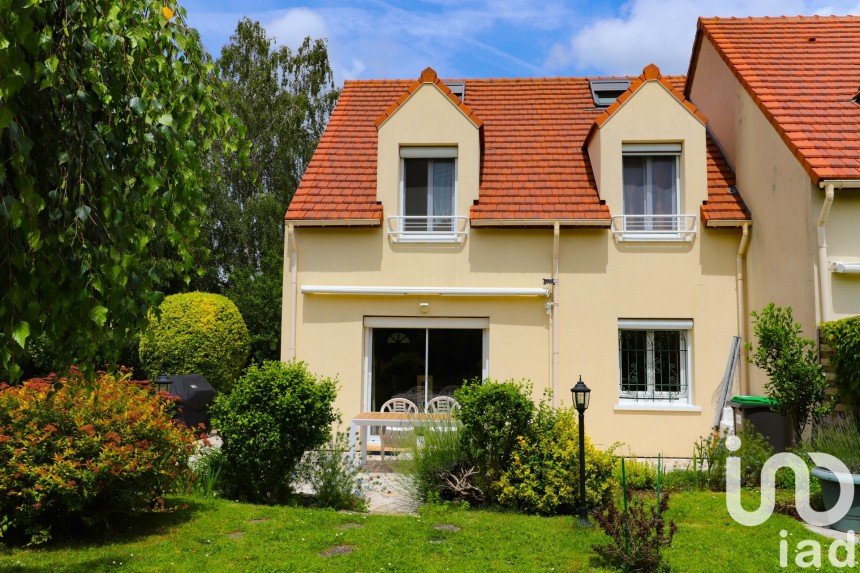 House 5 rooms of 96 m² in La Norville (91290)
