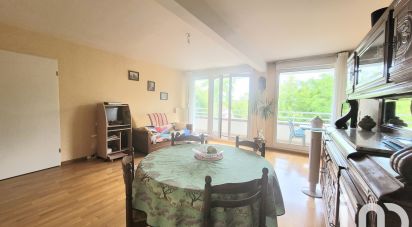 Apartment 3 rooms of 55 m² in Guyancourt (78280)