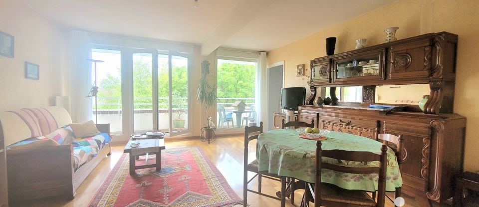 Apartment 3 rooms of 55 m² in Guyancourt (78280)