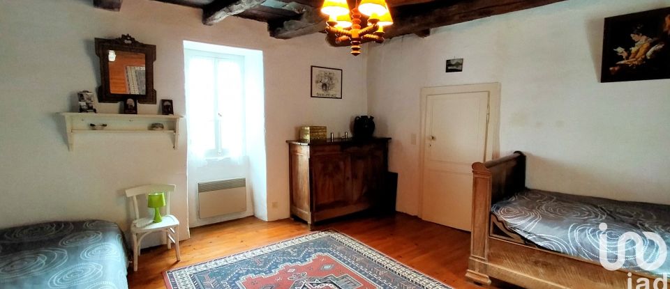 Village house 5 rooms of 105 m² in Lanzac (46200)