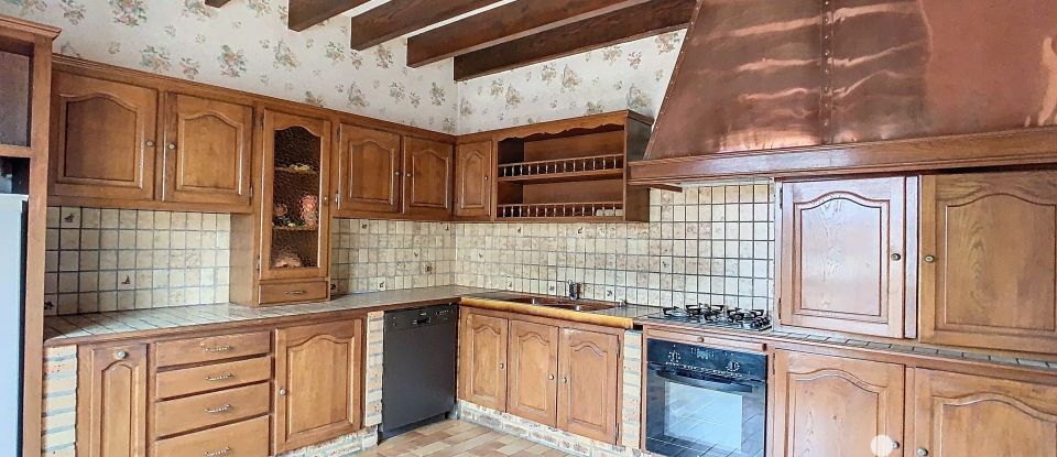 Traditional house 6 rooms of 132 m² in Challuy (58000)