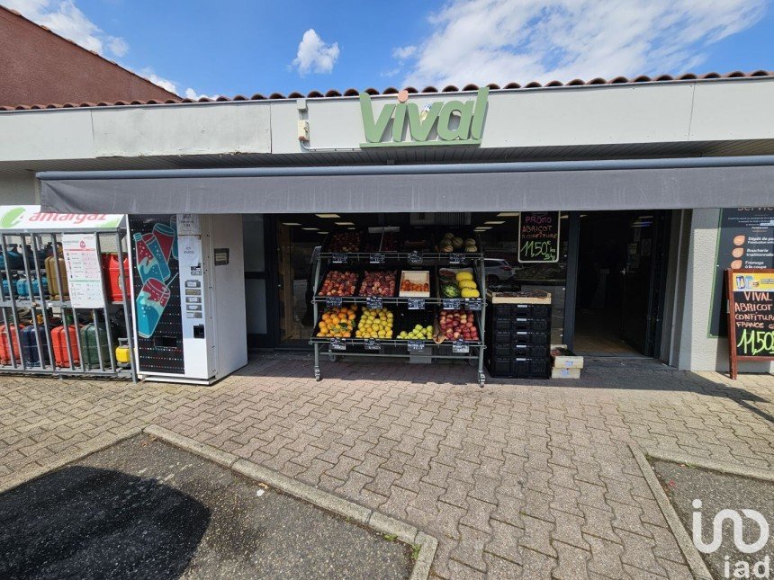 Business premises of 200 m² in Chappes (63720)