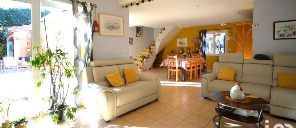 House 6 rooms of 165 m² in Tulette (26790)