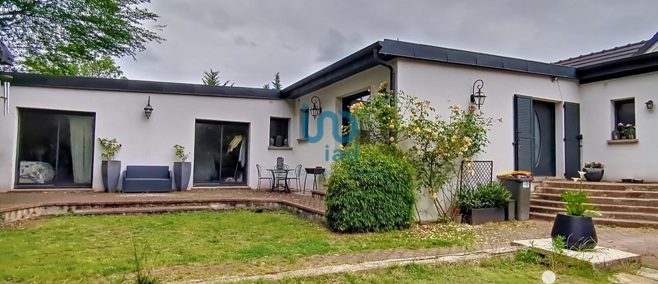 Maison 7 pièces de 193 m² à Ozoir-la-Ferrière (77330)