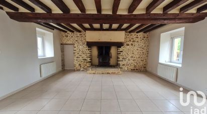 Longere 6 rooms of 119 m² in - (53270)