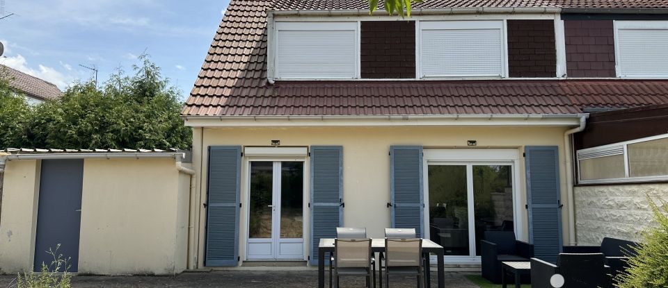 Town house 4 rooms of 84 m² in Châteaudun (28200)