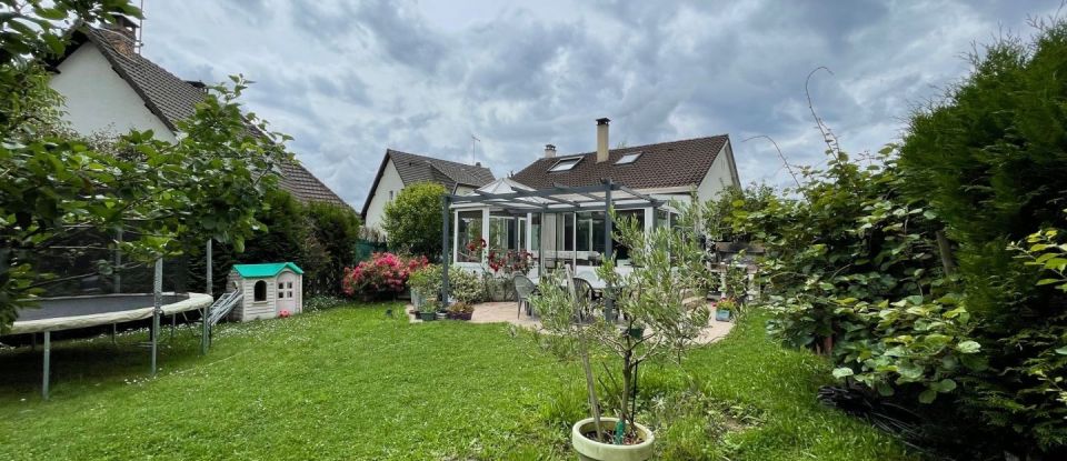 House 4 rooms of 109 m² in Coubron (93470)