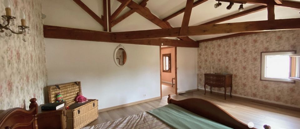 Traditional house 5 rooms of 153 m² in Saint-Yrieix-sur-Charente (16710)