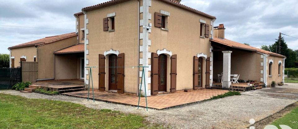 Traditional house 5 rooms of 153 m² in Saint-Yrieix-sur-Charente (16710)