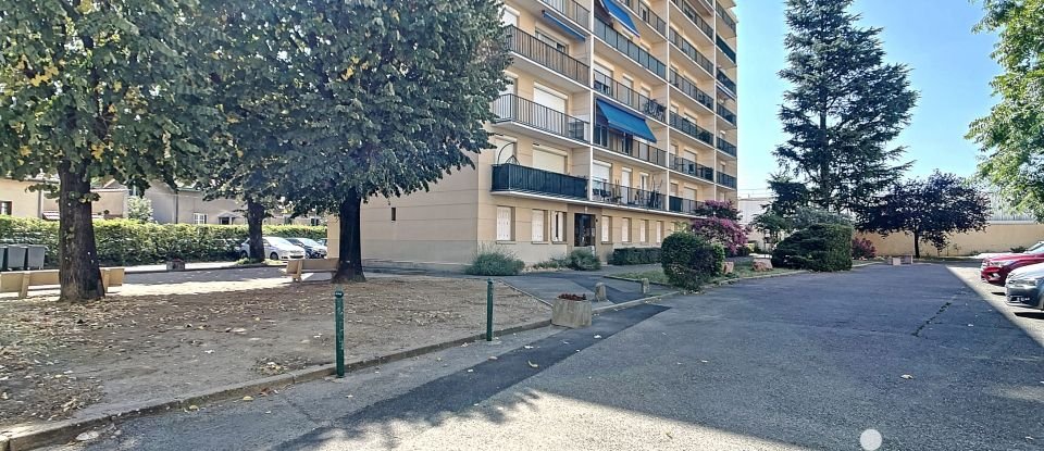 Appartement 4 pièces de 80 m² à Villeurbanne (69100)