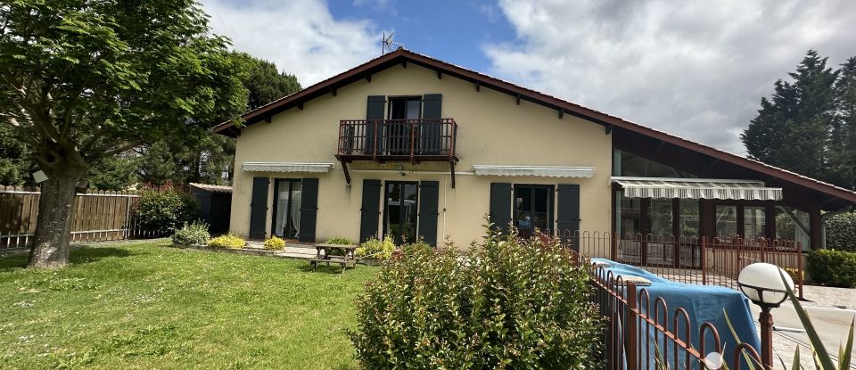 Maison traditionnelle 4 pièces de 180 m² à Sainte-Livrade-sur-Lot (47110)