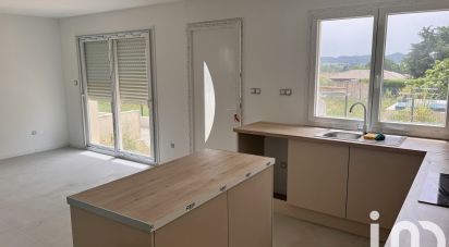 Maison 4 pièces de 86 m² à Laudun-l'Ardoise (30290)