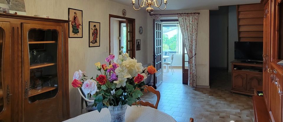 House 4 rooms of 75 m² in Joyeuse (07260)