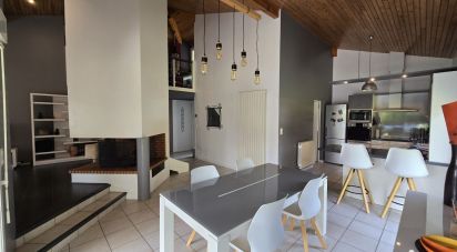Maison 6 pièces de 147 m² à Saint-Martin-d'Oney (40090)