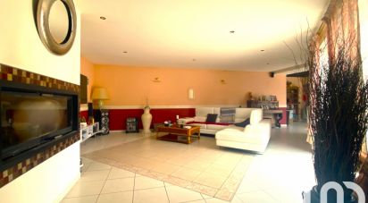 Country house 6 rooms of 250 m² in Mansigné (72510)