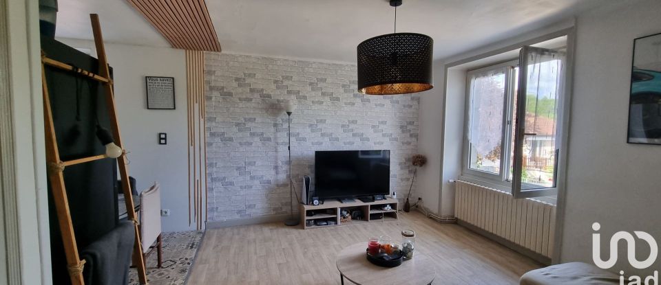 House 3 rooms of 60 m² in LE ROUGET (15290)