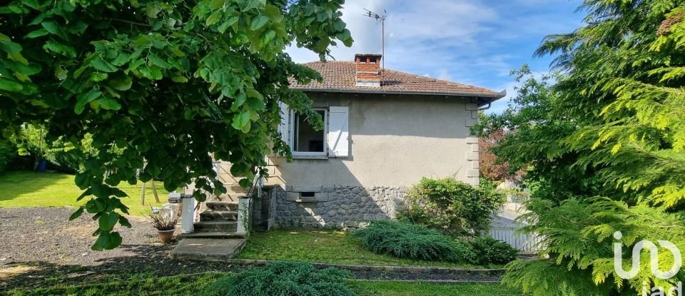 House 3 rooms of 60 m² in LE ROUGET (15290)