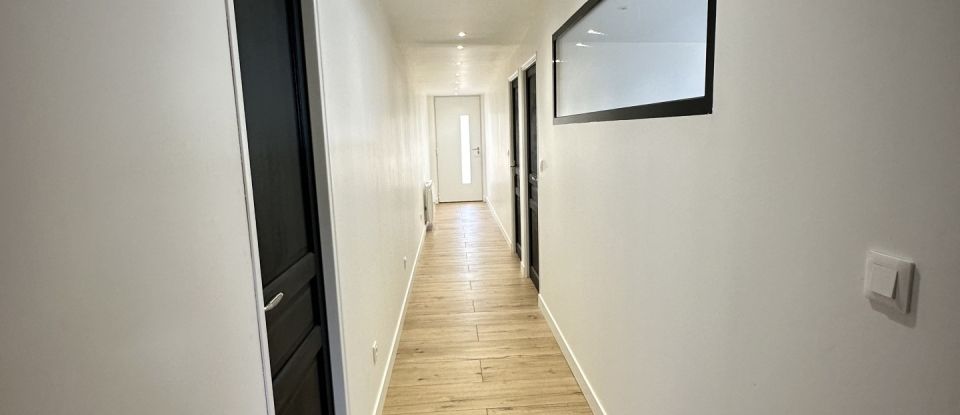 Maison d’architecte 8 pièces de 242 m² à Allonne (60000)