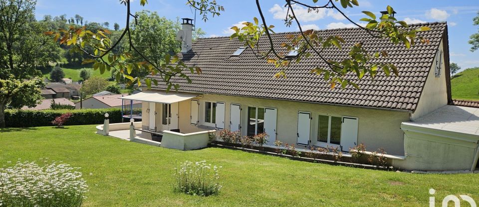 Maison 6 pièces de 200 m² à Vézac (15130)