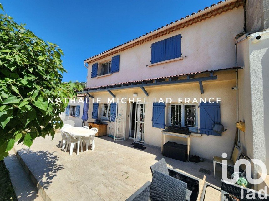 Traditional house 7 rooms of 160 m² in Cuges-les-Pins (13780)