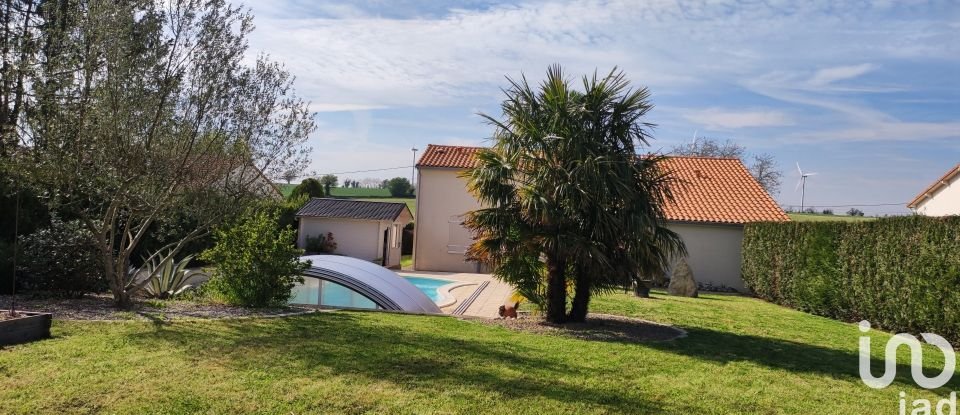 Pavillon 5 pièces de 144 m² à Celles-sur-Belle (79370)