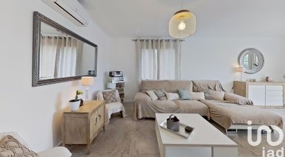 Maison 16 pièces de 328 m² à LES ISSAMBRES (83380)