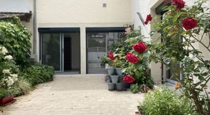 House 6 rooms of 171 m² in Tours (37000)