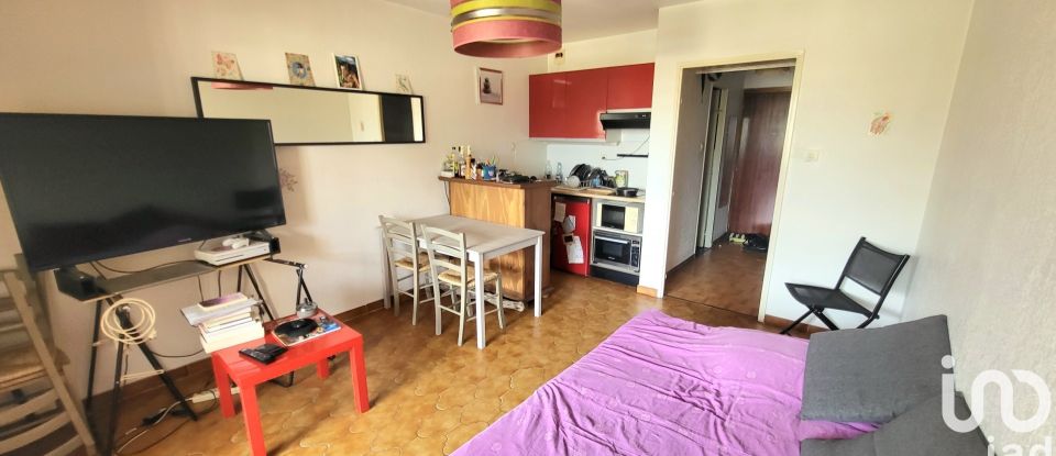 Apartment 1 room of 23 m² in Saint-Mandrier-sur-Mer (83430)