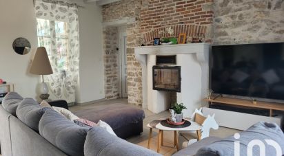 Longère 6 pièces de 162 m² à Ainay-le-Château (03360)