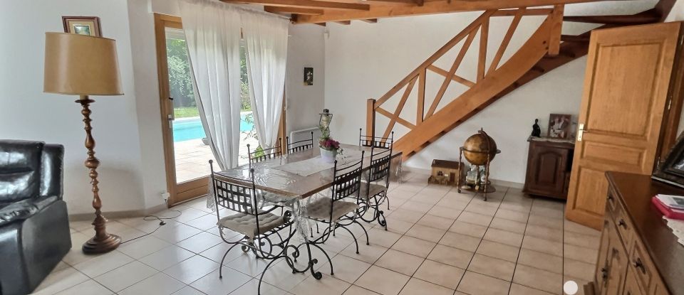 Traditional house 5 rooms of 165 m² in Mont-de-Marsan (40000)