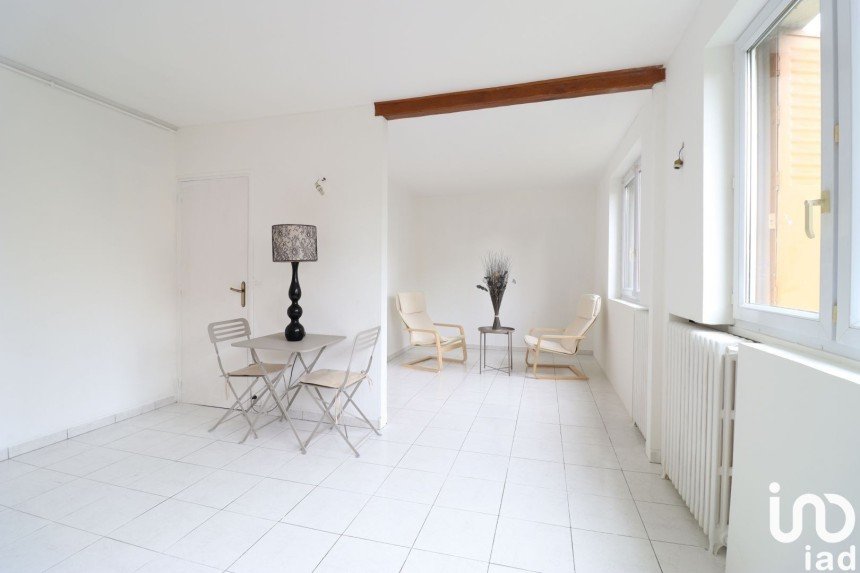 Apartment 5 rooms of 69 m² in Maisons-Alfort (94700)