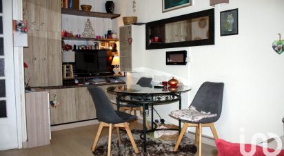 Appartement 2 pièces de 32 m² à Gréoux-les-Bains (04800)
