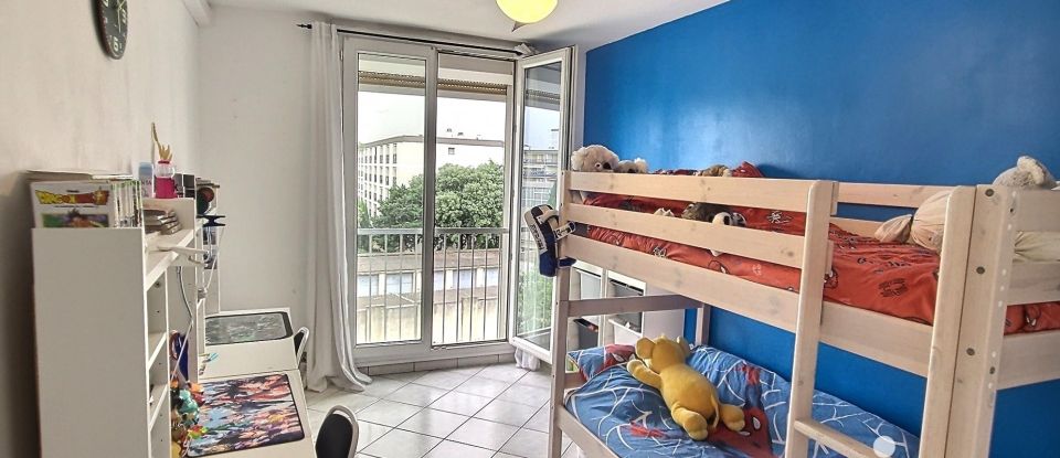 Appartement 3 pièces de 73 m² à Marignane (13700)