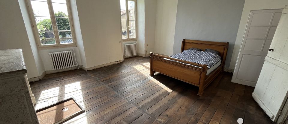 Maison 5 pièces de 129 m² à Parthenay (79200)