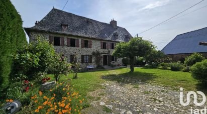 Mansion 8 rooms of 180 m² in Roannes-Saint-Mary (15220)