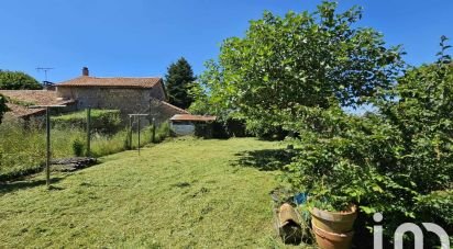 Maison traditionnelle 5 pièces de 125 m² à Londigny (16700)