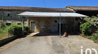 Maison traditionnelle 5 pièces de 125 m² à Londigny (16700)