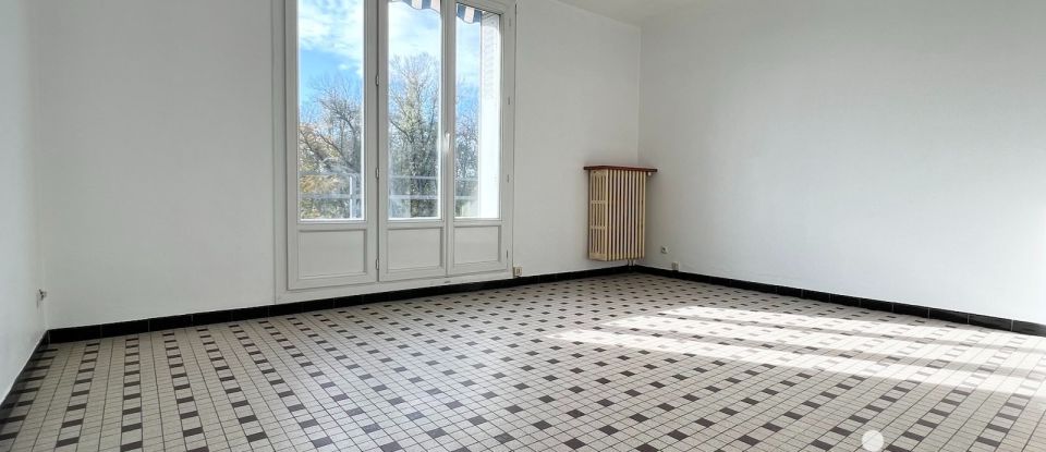 Appartement 2 pièces de 48 m² à Saint-Léger-des-Vignes (58300)