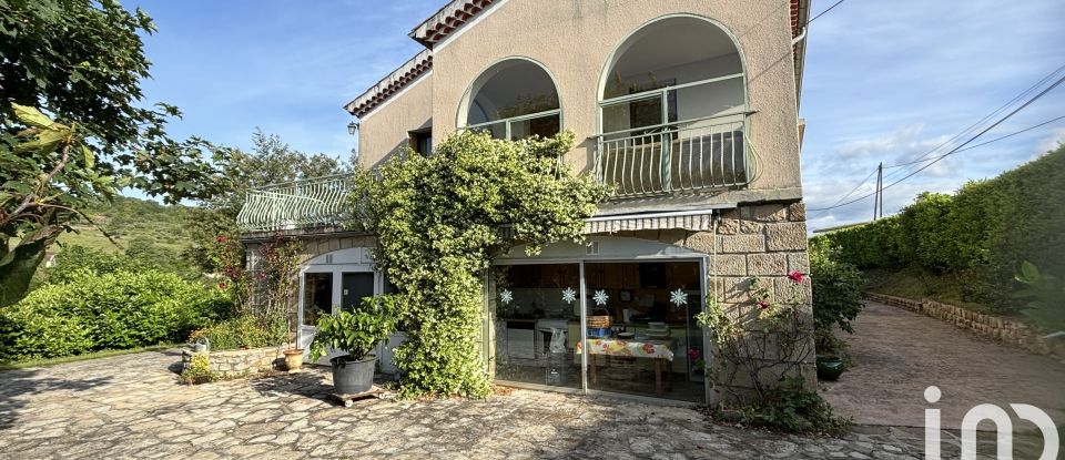 Maison 6 pièces de 128 m² à Saint-Sernin (07200)