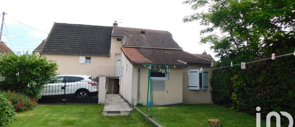 Maison traditionnelle 6 pièces de 128 m² à Désertines (03630)