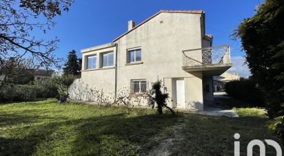 Traditional house 8 rooms of 180 m² in Suze-la-Rousse (26790)