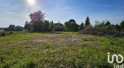 Land of 2,207 m² in Lauresses (46210)