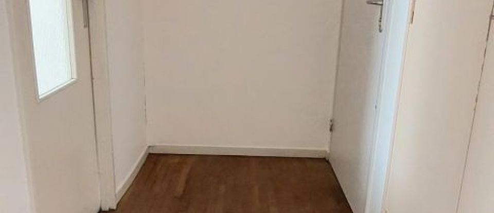 Apartment 2 rooms of 48 m² in Saint-André-les-Vergers (10120)
