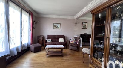 Maison traditionnelle 6 pièces de 90 m² à Sainte-Geneviève-des-Bois (91700)