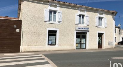 Restaurant of 400 m² in Saint-Cyr-des-Gâts (85410)