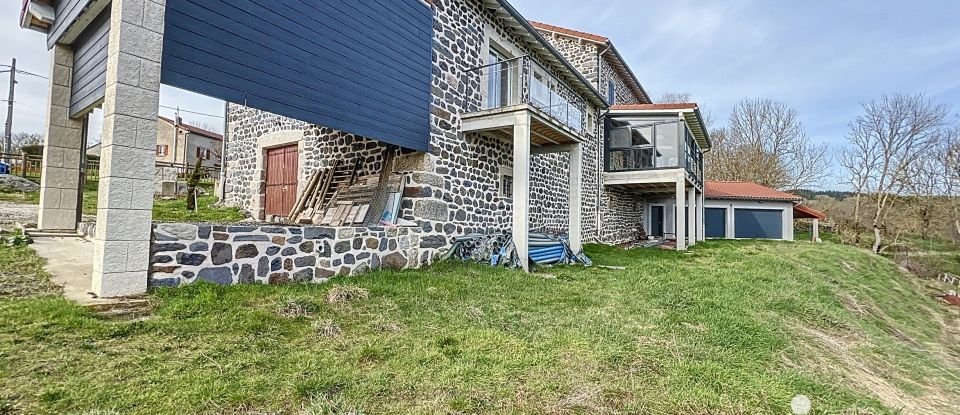 Maison de campagne 10 pièces de 290 m² à Rauret (43340)