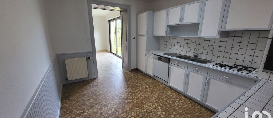 House 6 rooms of 128 m² in Mauléon (79700)