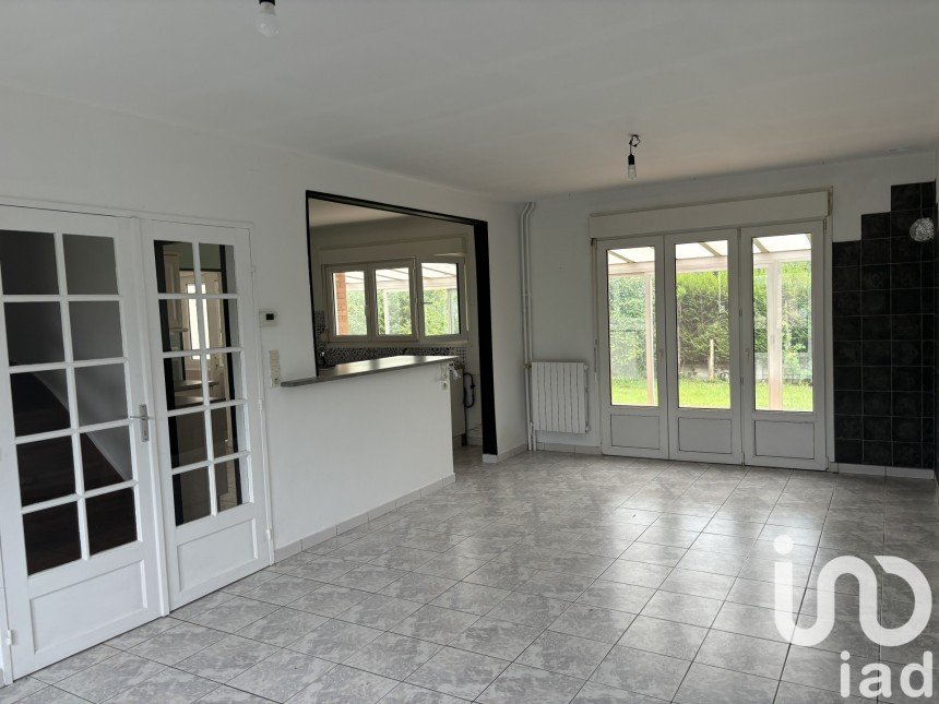 Pavilion 6 rooms of 158 m² in Solre-le-Château (59740)