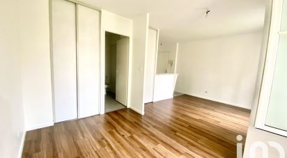 Studio 1 room of 29 m² in Thiais (94320)