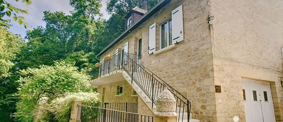 House 14 rooms of 325 m² in Sarlat-la-Canéda (24200)